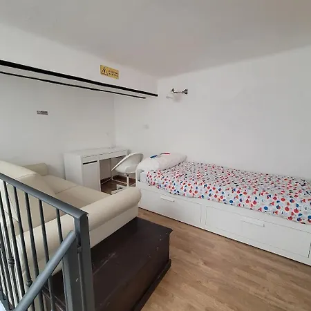 Bedroom And Loft Boloňa